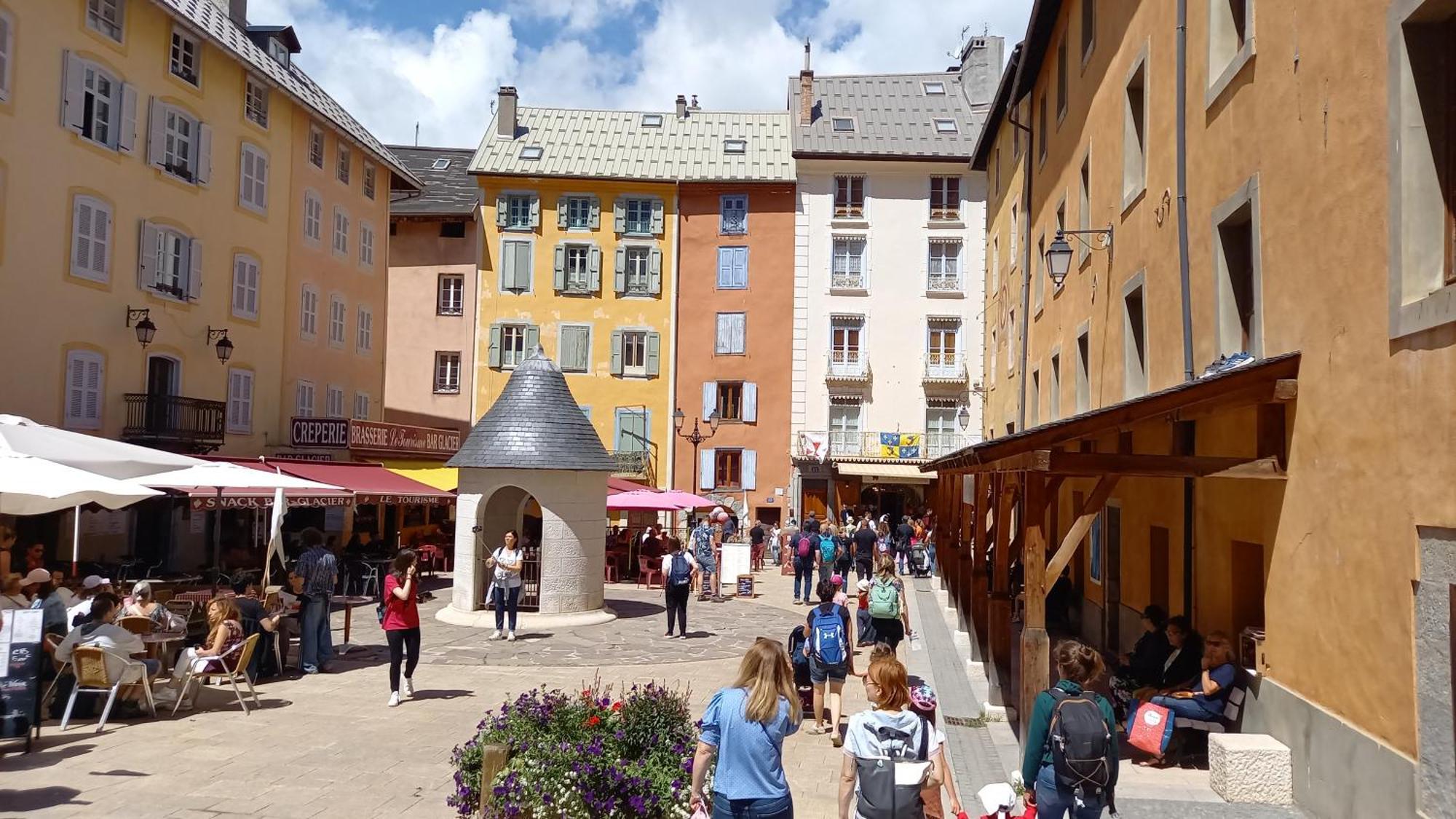Appartement De Charme Le 1707 Au Coeur De La Cite Vauban Briançon Buitenkant foto